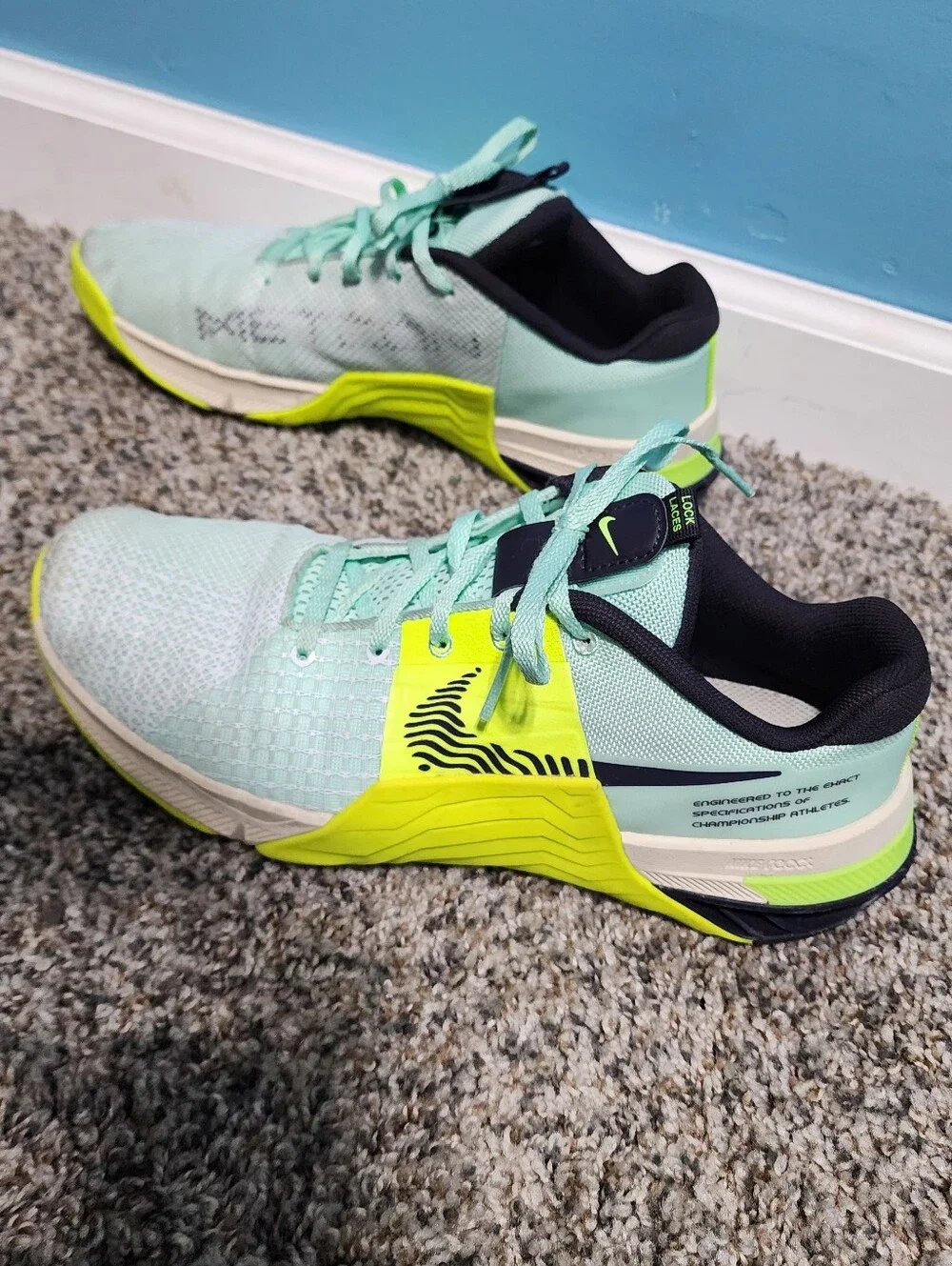 Nike Metcon 8 Mint Foam Volt Men's Size 10 Training Shoes DO9328-300